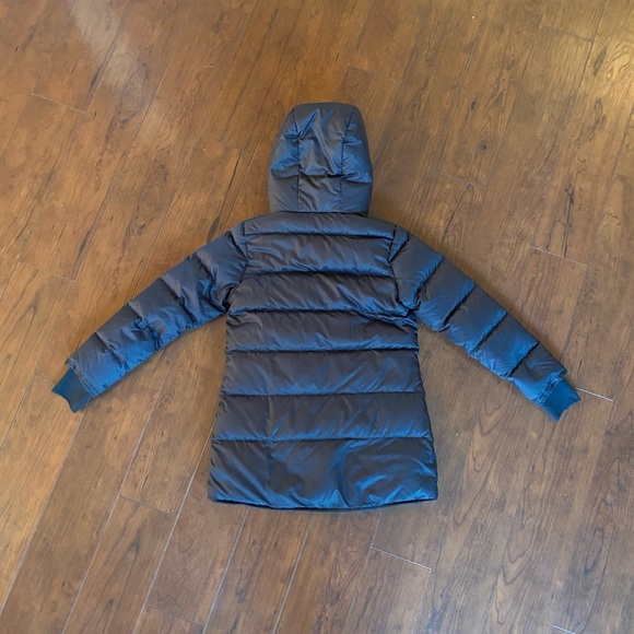 Patagonia | Girls Down Parka (S) - Picture 3 of 9